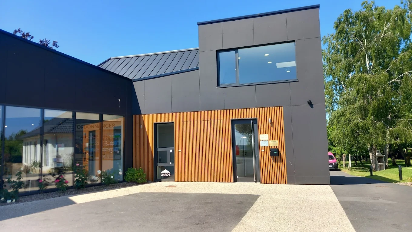 Photo de la face du cabinet situé au 75 rue de la chaussée à SAINS EN AMIENOIS